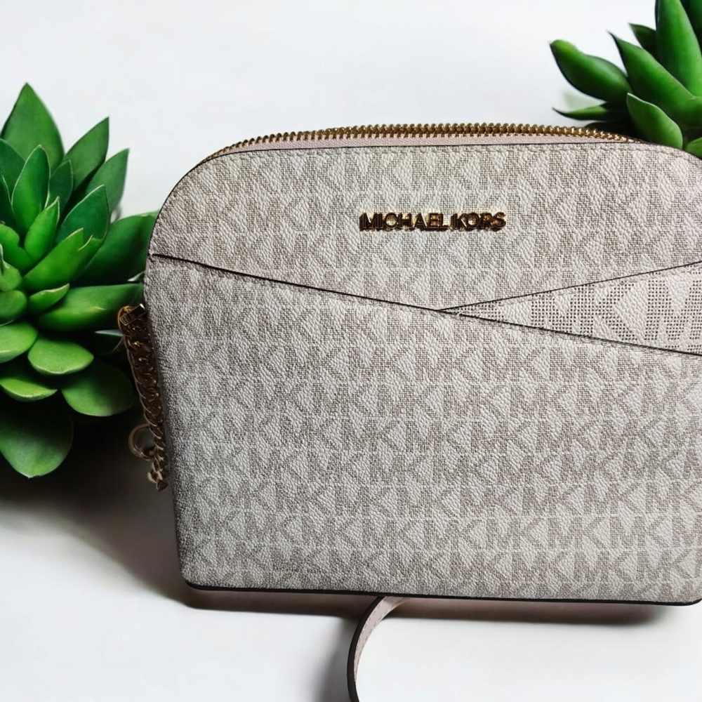 Michael Kors Purse Pwd Blush/Multi MK Dome Crossbody Bag NWT NEW White + Gray